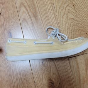 Sperry yellow size 8 deck shoe